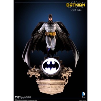 DC Comics Batman Modern Age 1/7 Scale Wall Statue 38 cm